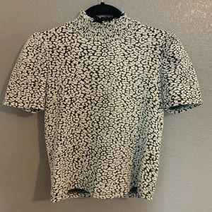 B&W Patterned Zara Puffed Short Sleeve Shirt
